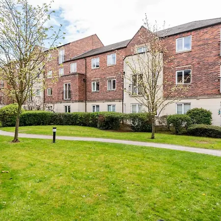Flat 4, Kingfisher House Beautiful 2-bed Flat Close To Walls Pass The Keys Apartment