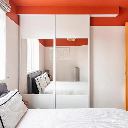 Flat 4, Kingfisher House Beautiful 2-bed Flat Close To Walls Pass The Keys