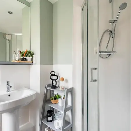 Flat 4, Kingfisher House Beautiful 2-bed Flat Close To Walls Pass The Keys