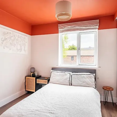 Apartment Flat 4, Kingfisher House Beautiful 2-bed Flat Close To Walls Pass The Keys
