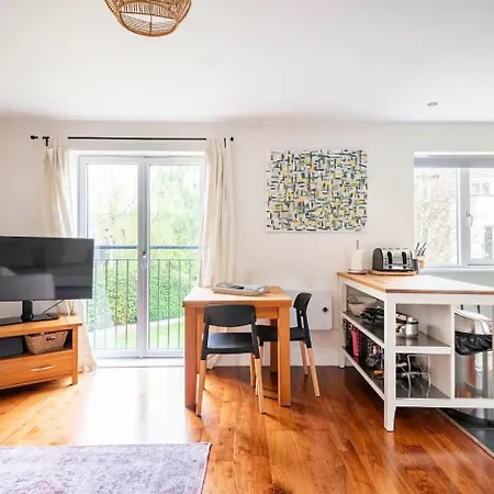 Appartement Flat 4, Kingfisher House Beautiful 2-bed Flat Close To Walls Pass The Keys