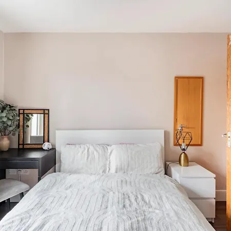 Flat 4, Kingfisher House Beautiful 2-bed Flat Close To Walls Pass The Keys * York